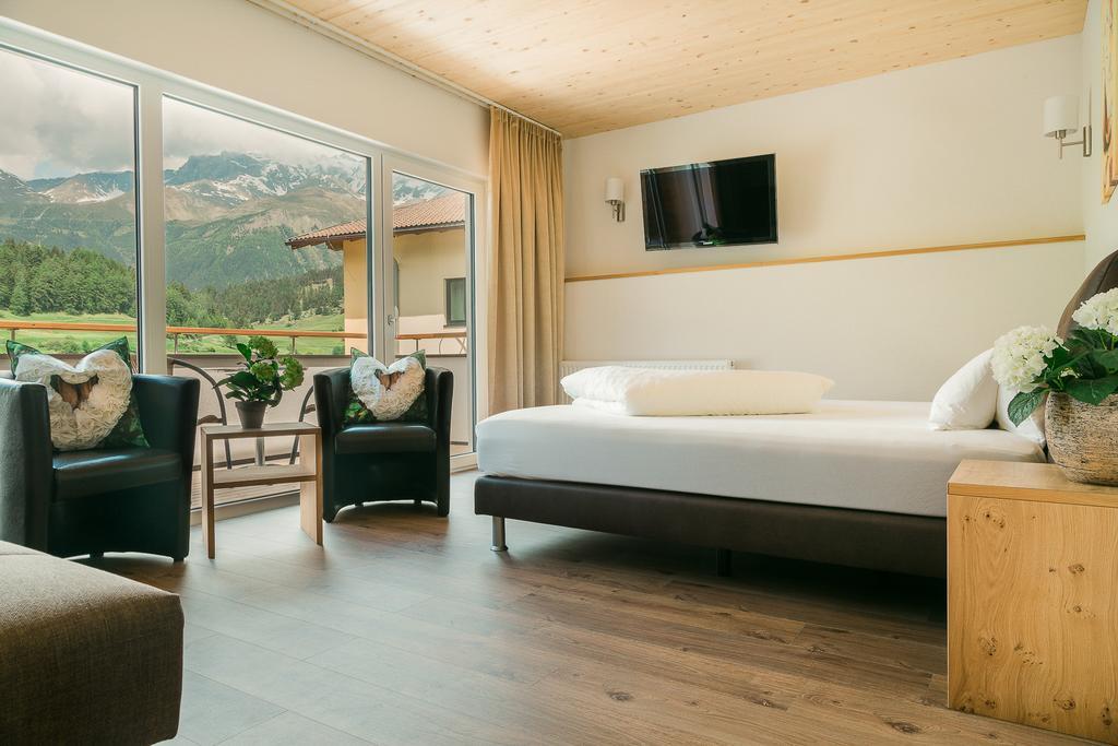 Alpenhotel Regina Nauders Eksteriør billede